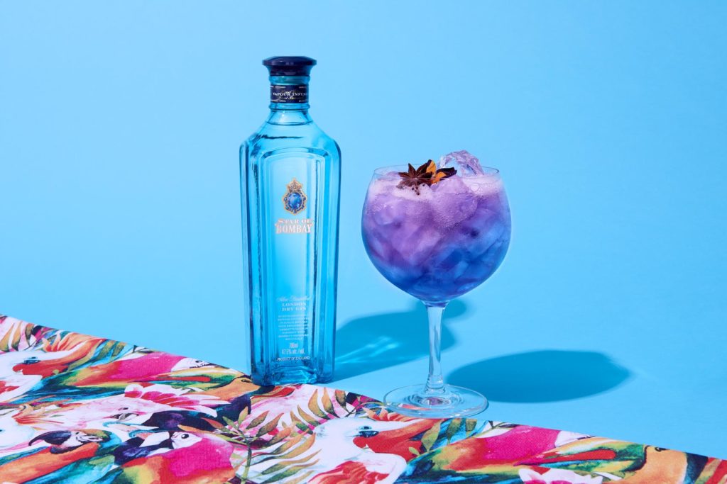 Colour changing gin cocktail