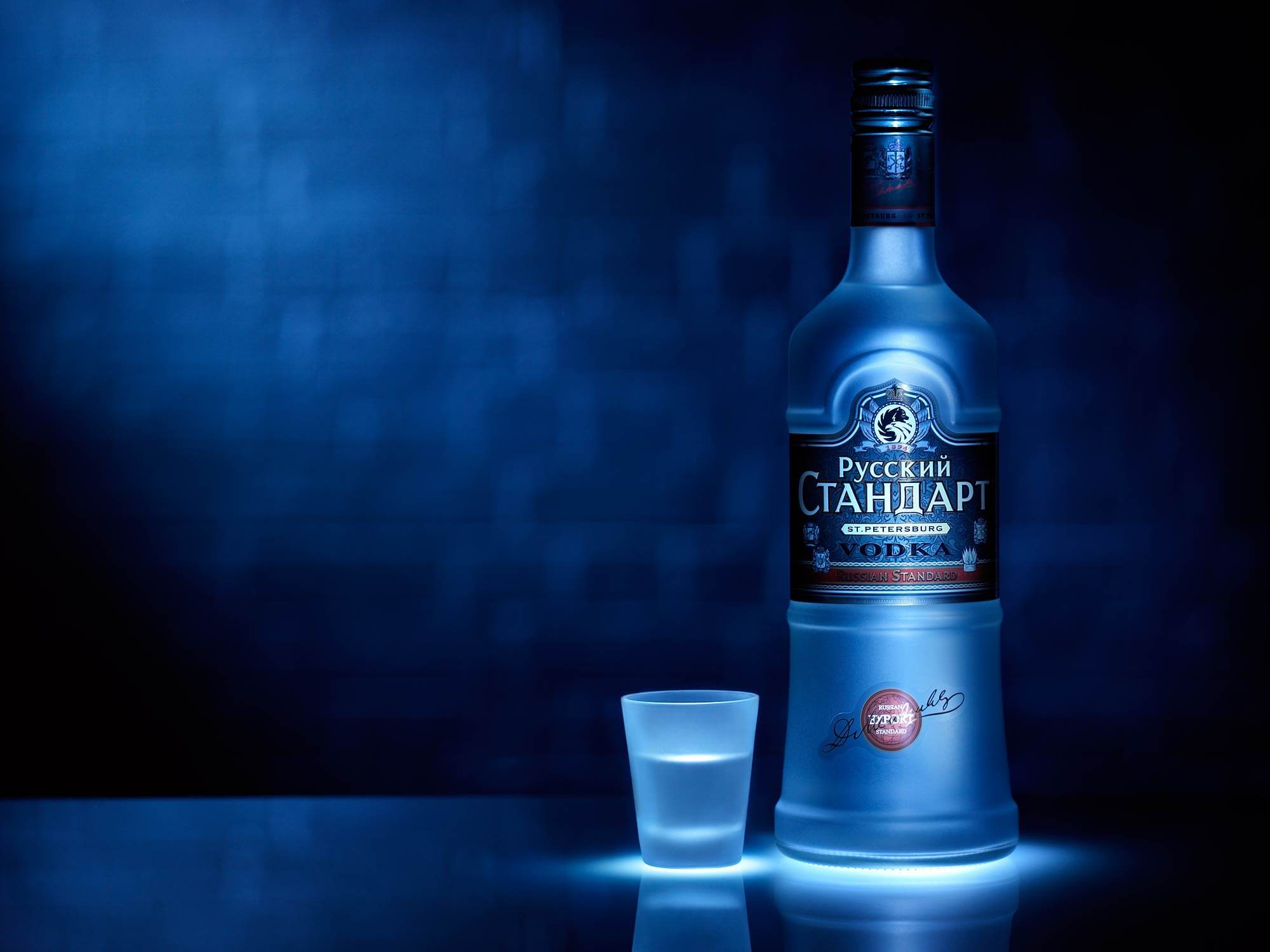 St Petersburg vodka bottle advertising photography by London based drinks photographer Warren Ryley
