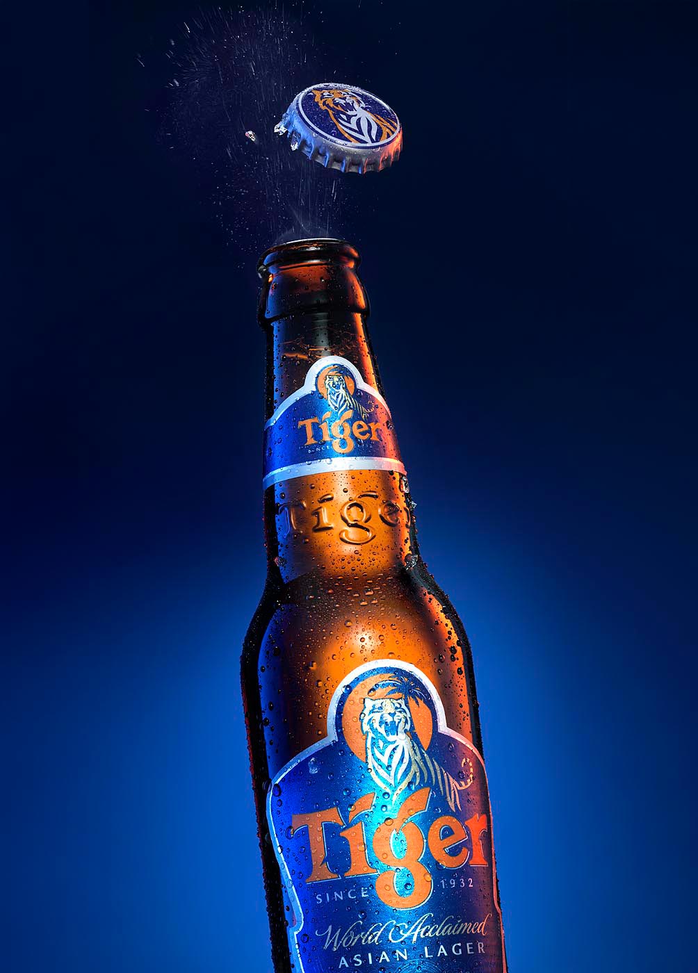 Beer bottle studio photography of Tiger Lager